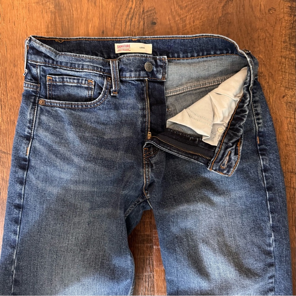 Signature by LEVI STRAUSS loose jeans, size 29x30 - Picture 4 of 9